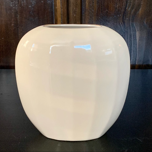 Otagiri Japan Cyclamen Collection 6” Porcelain Vase Pink Iris Gold Trim - Picture 7 of 10